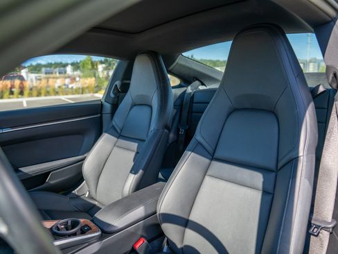 Certified 2020 Porsche 911 Carrera RWD image 5