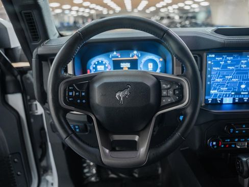 Used 2025 Ford Bronco Outer Banks image 36