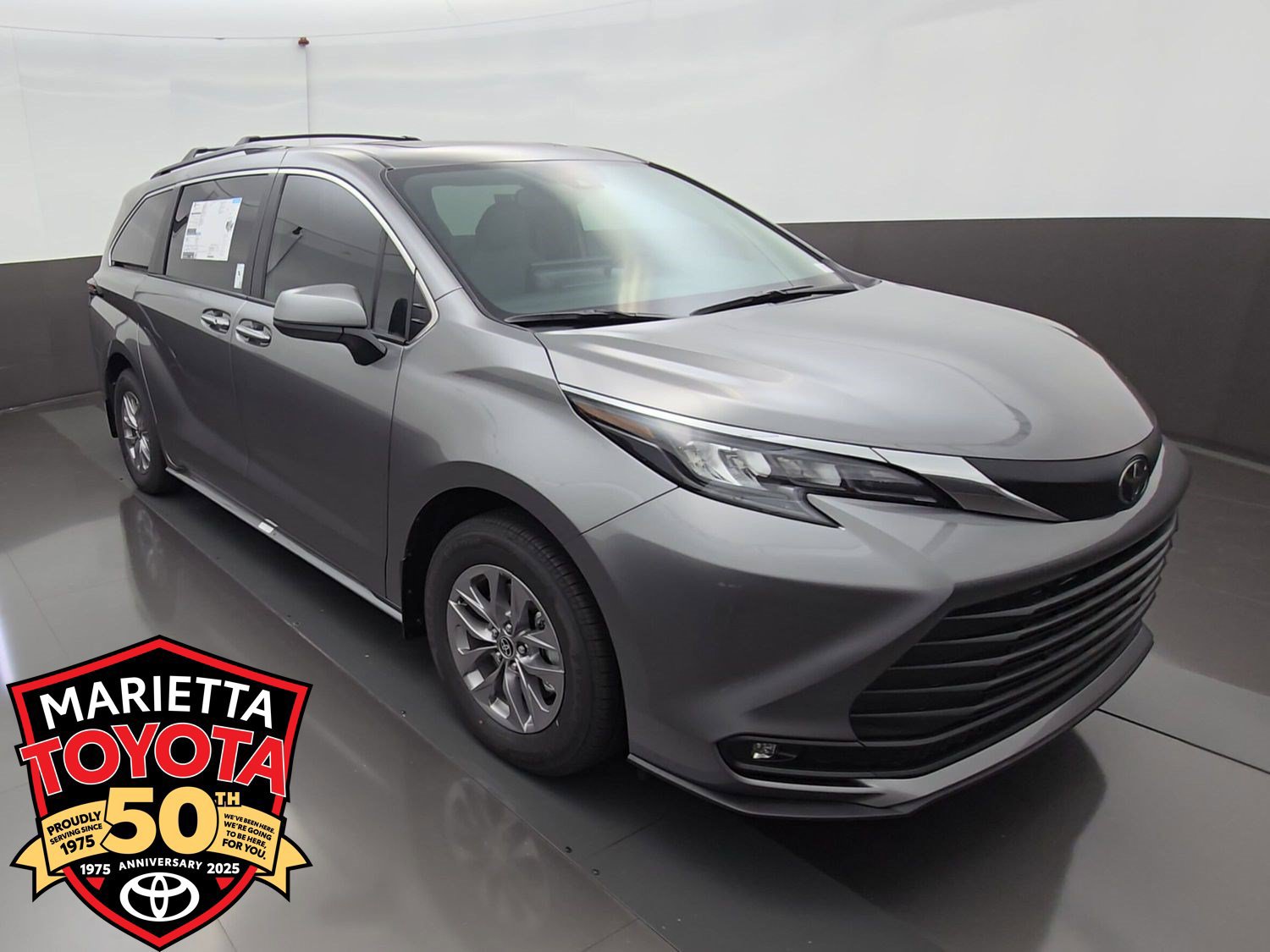 New 2026 Toyota Sienna XLE FWD image 1