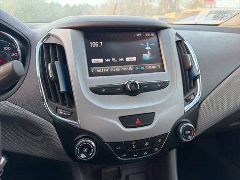 Used 2016 Chevrolet Cruze LS image 10