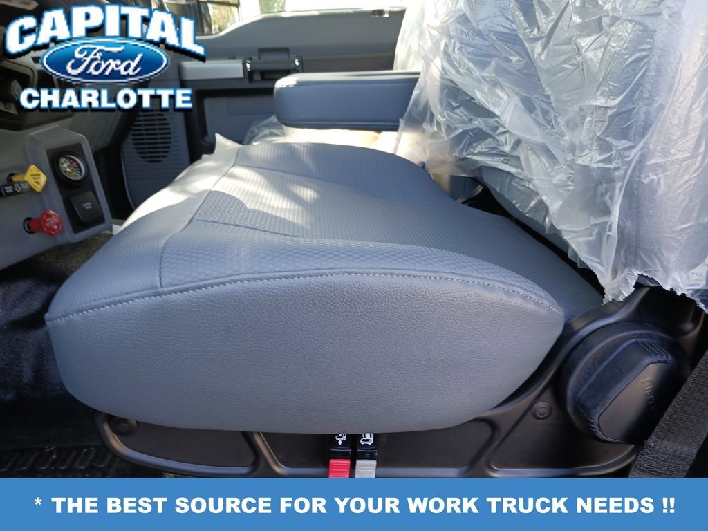 New 2027 Ford F750 2WD Regular Cab Super Duty image 15