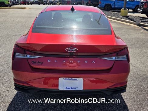 Used 2022 Hyundai Elantra SEL w/ Convenience Package image 10