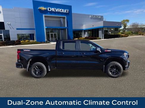 Used 2022 Chevrolet Silverado 1500 LT Trail Boss w/ Bed Protection Package image 10