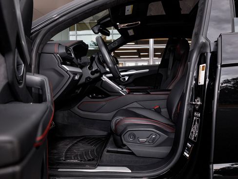 Used 2020 Lamborghini Urus image 33