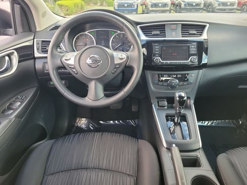 Certified 2018 Nissan Sentra SV FWD image 10