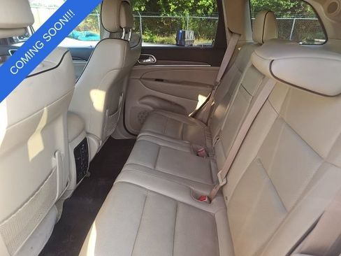 Used 2014 Jeep Grand Cherokee Overland AWD/4WD image 15