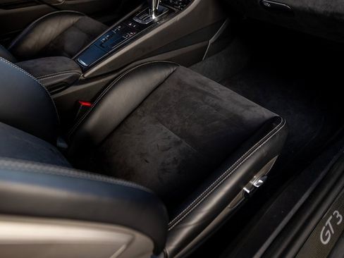 Used 2018 Porsche 911 GT3 image 49