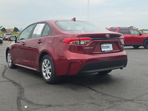 Used 2023 Toyota Corolla LE FWD image 5