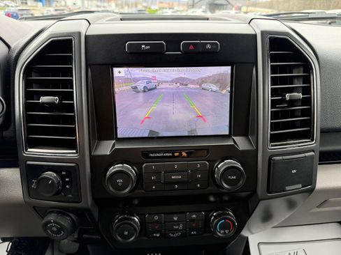 Used 2019 Ford F150 XLT w/ Equipment Group 302A Luxury image 12