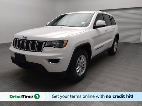 Used 2018 Jeep Grand Cherokee Laredo image 1