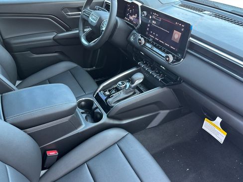 New 2025 GMC Canyon Elevation w/ Convenience Package image 16