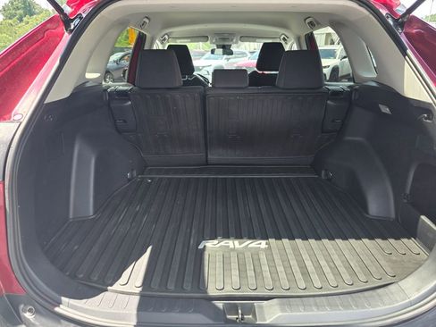 Used 2020 Toyota RAV4 LE w/ All Weather Liner Package AWD/4WD image 8