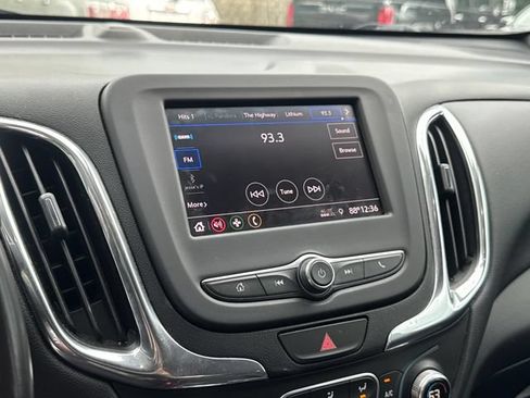Used 2020 Chevrolet Equinox LT w/ Sport Edition FWD image 19
