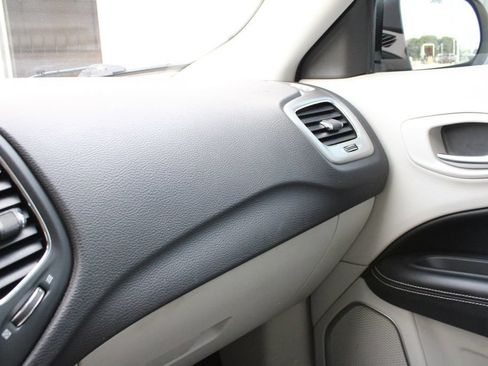Used 2018 Jeep Compass Latitude w/ Cold Weather Group AWD/4WD image 19