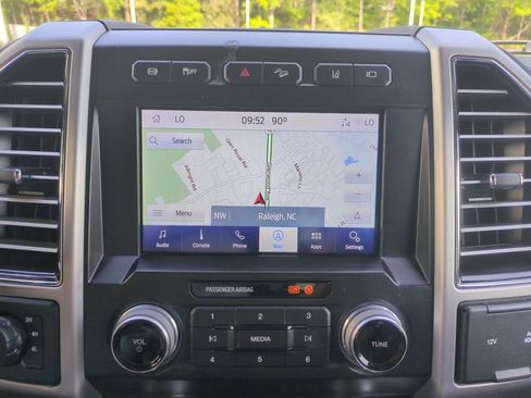 Used 2020 Ford F250 Platinum AWD/4WD image 25