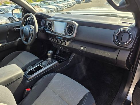 Used 2023 Toyota Tacoma TRD Sport image 10