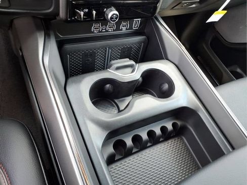 New 2026 RAM 1500 Laramie AWD/4WD image 26