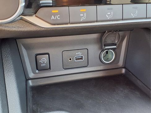 Used 2025 Nissan Sentra S FWD image 13