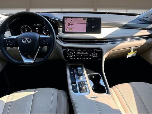 Used 2025 INFINITI QX60 Luxe AWD/4WD image 16