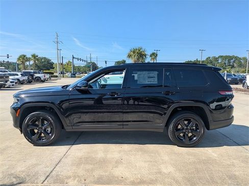 New 2025 Jeep Grand Cherokee L Altitude image 6