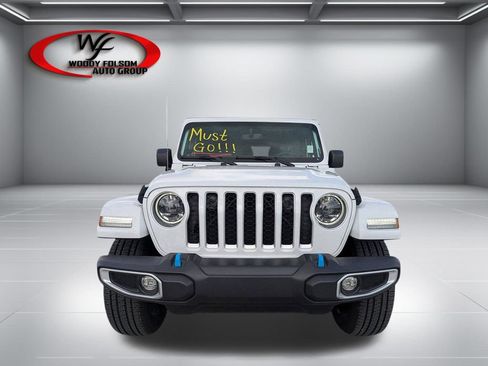 Used 2023 Jeep Wrangler Unlimited Sahara AWD/4WD image 10
