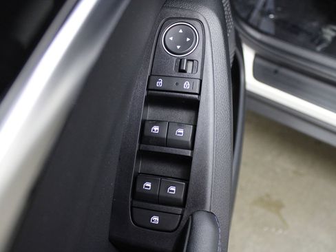 Used 2021 Kia Seltos S FWD image 40