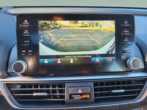 Certified 2022 Honda Accord Touring image 28