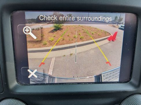 Used 2022 RAM 2500 Tradesman w/ Chrome Appearance Group image 32