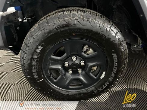 Used 2024 Jeep Wrangler Sport AWD/4WD image 23