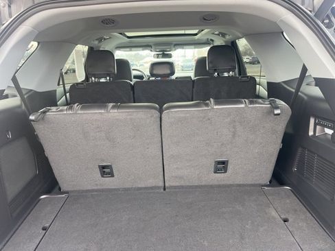 Used 2022 Ford Explorer Limited w/ Equipment Group 301A image 26