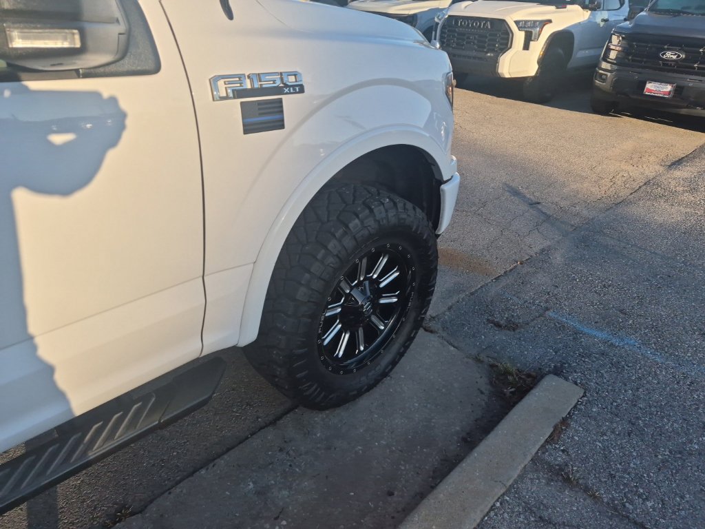 Used 2018 Ford F150 XLT w/ Equipment Group 302A Luxury AWD/4WD image 26