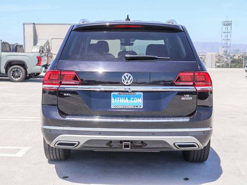 Used 2018 Volkswagen Atlas SEL Premium image 5