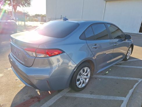 Used 2021 Toyota Corolla LE image 5