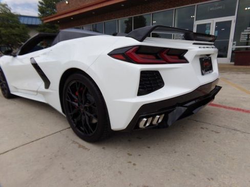 Used 2024 Chevrolet Corvette Stingray Premium Conv w/ Z51 Performance Package RWD image 9