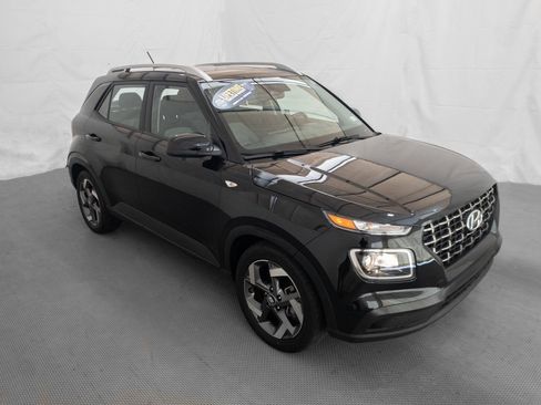 Used 2024 Hyundai Venue SEL image 10