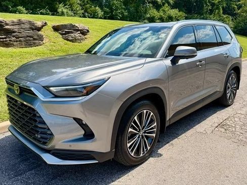 Certified 2026 Toyota Grand Highlander AWD Hybrid image 2