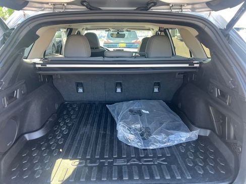 Used 2023 Subaru Outback Onyx Edition AWD/4WD image 18