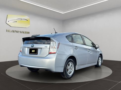 Used 2011 Toyota Prius Two image 7