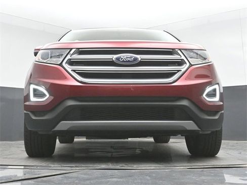 Used 2017 Ford Edge Titanium w/ Technology Package image 44