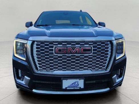 Used 2021 GMC Yukon XL Denali w/ Denali Premium Package image 18
