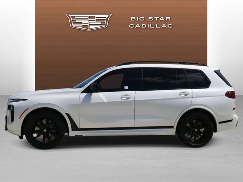 Used 2025 BMW X7 M60i image 3