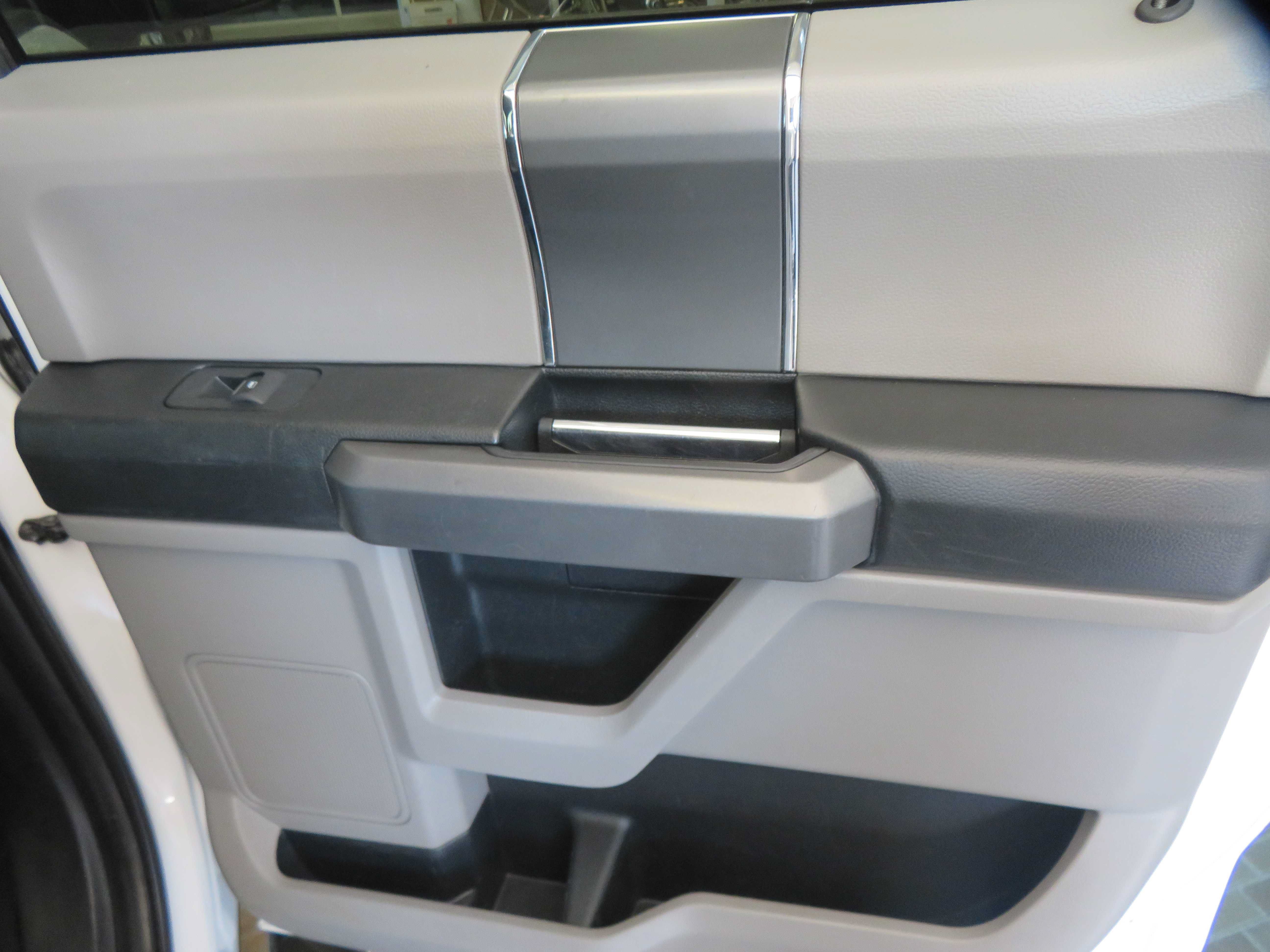 Used 2016 Ford F150 XLT w/ Equipment Group 301A Mid RWD image 21