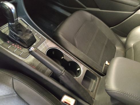 Used 2016 Volkswagen Passat 1.8T SE image 26