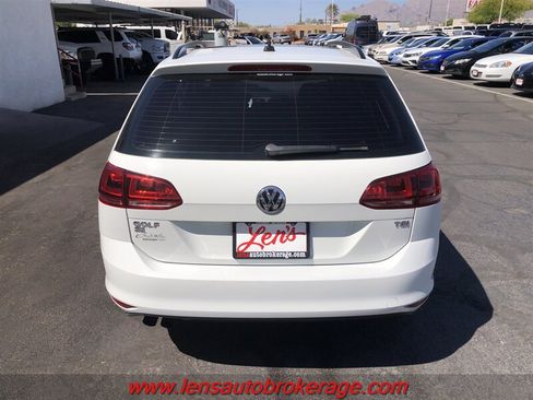 Used 2017 Volkswagen Golf SE FWD image 7