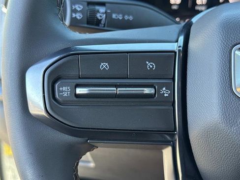 Used 2026 GMC Canyon AT4 image 25