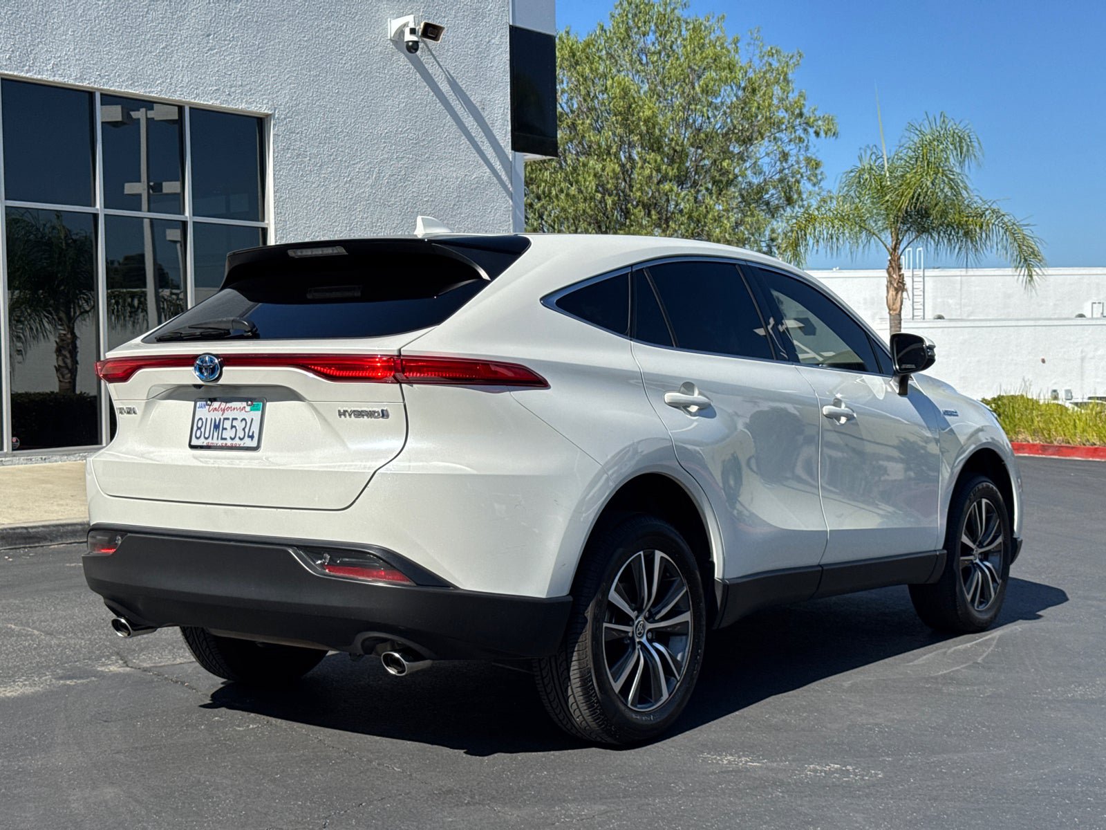 Used 2021 Toyota Venza LE w/ Carpet Mat Package (TMS) AWD/4WD image 16
