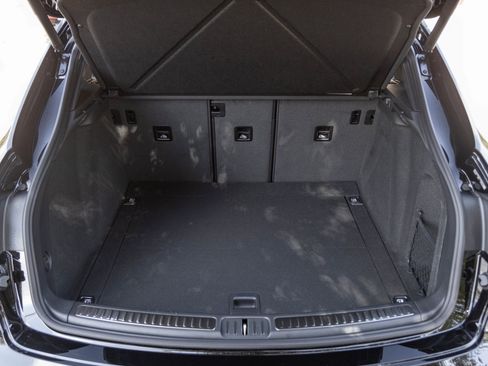 New 2026 Porsche Macan image 30