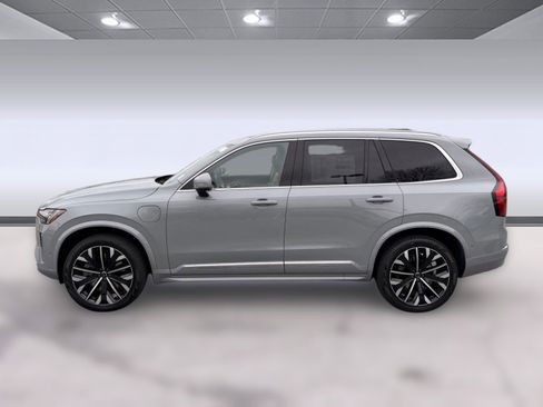 New 2026 Volvo XC90 T8 Ultra w/ Protection Package Premier image 2