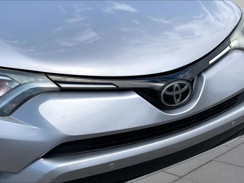 Used 2018 Toyota RAV4 XLE FWD image 28