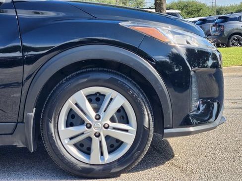 Used 2022 Nissan Kicks S FWD image 8